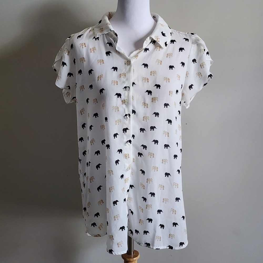 Elephant Print Button Down Blouse Womens Medium White Short Sleeve Flowy Office